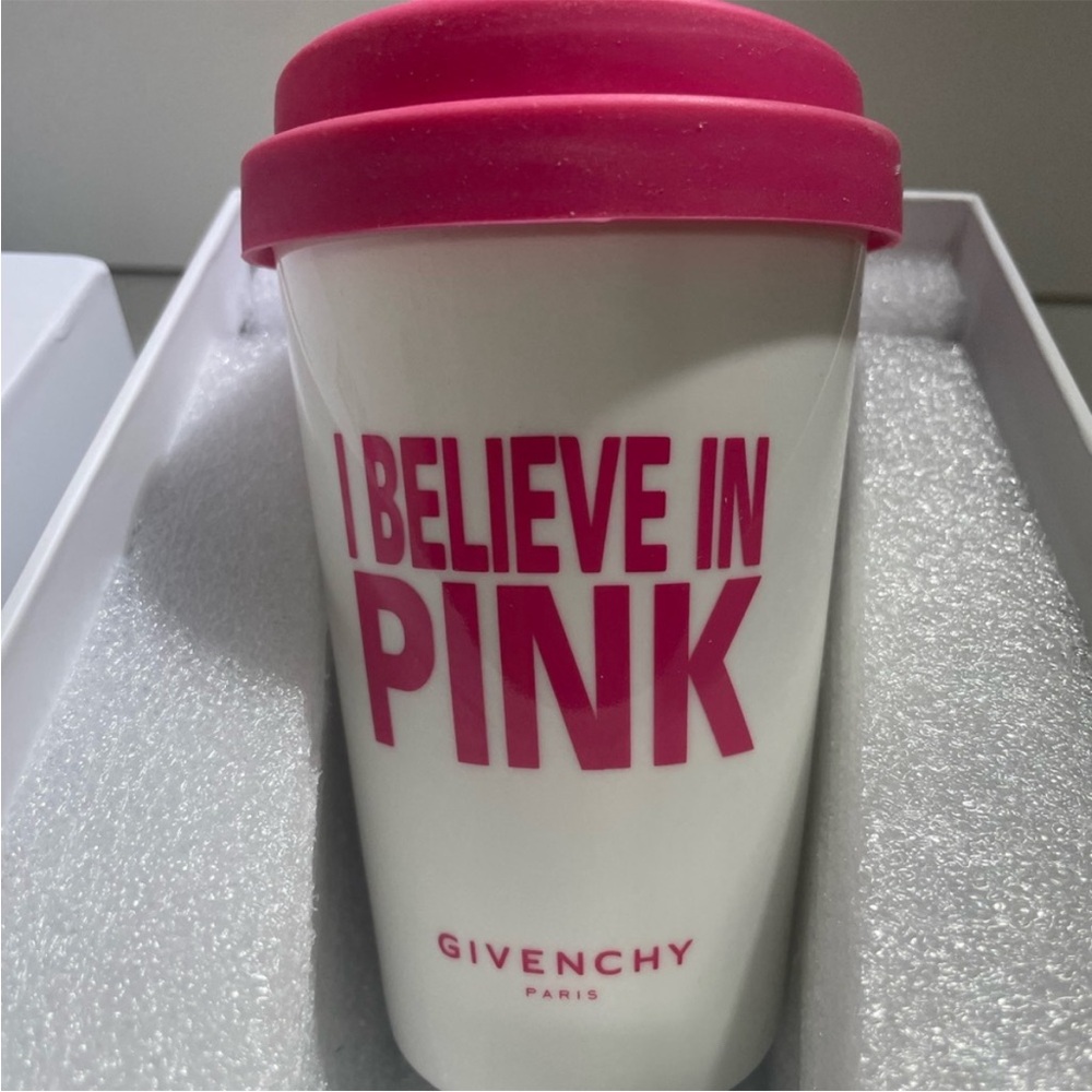 Givenchy 'I Believe in Pink' Travel Mug 300ml